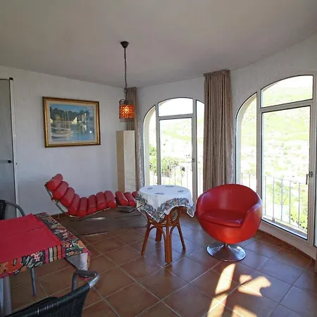 Nyaraló Vintage In With Private Pool *
