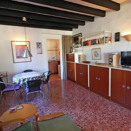 Nyaraló Vintage In With Private Pool *